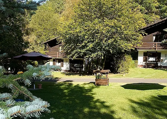 Feriendorf Reinskopf In Der Eifel Schönecken
